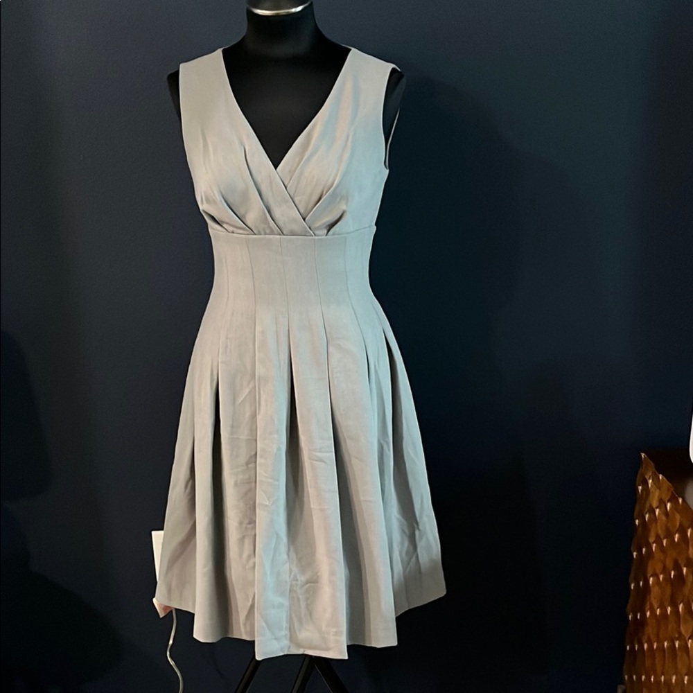 Calvin Klein heather gray v-neck sleeveless skater dress full skirt sz 4/6